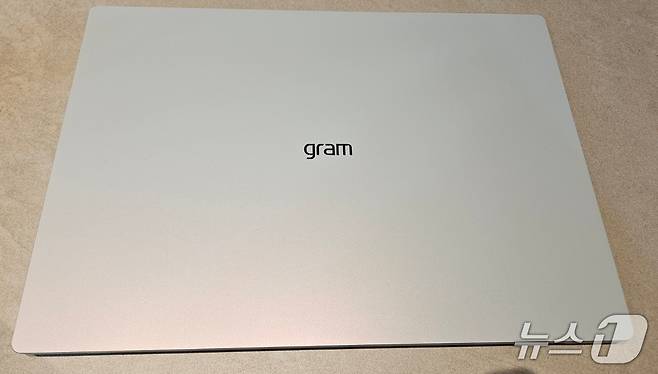 2026년형 LG 그램 16 프로.ⓒ 뉴스1/김진희 기자.