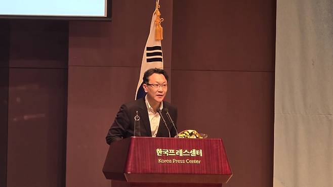 정철환 조선일보 기자가 수상소감을 말하고 있다. /한국기자협회