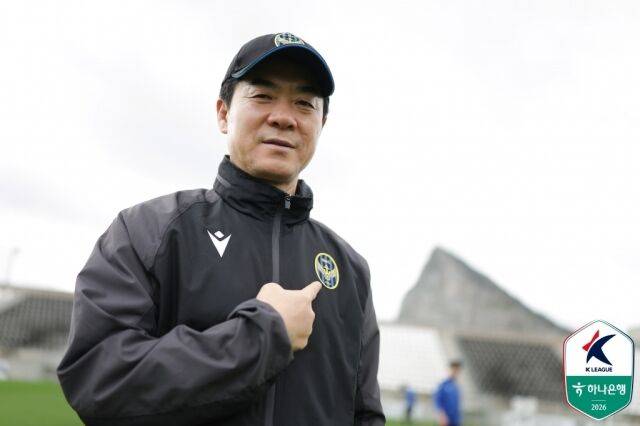 윤정환 인천 유나이티드 감독/한국프로축구연맹