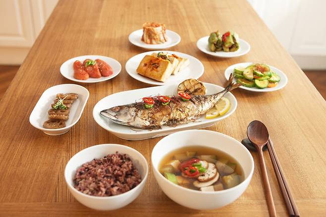 심뇌혈관질환 예방을 위해 생선류, 콩류, 통곡류, 채소와 과일, 견과류 등을 먹는 게 좋다. 사진=게티이미지뱅크