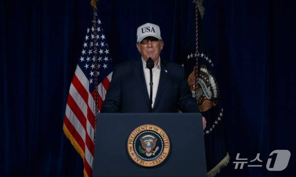 도널드 트럼프 미국 대통령이 28일(현지시간) 이란에 대한 공격 개시를 공식화했다. 트럼프 대통령은 이날 소셜미디어(SNS) 트루스소셜에 올린 8분짜리 영상을 통해 "조금 전 이란 내 중대 전투를 시작했다"며 미국의 이란 공격 사실을 확인했다. (트루스소셜 갈무리) 2026.2.28 ⓒ 뉴스1