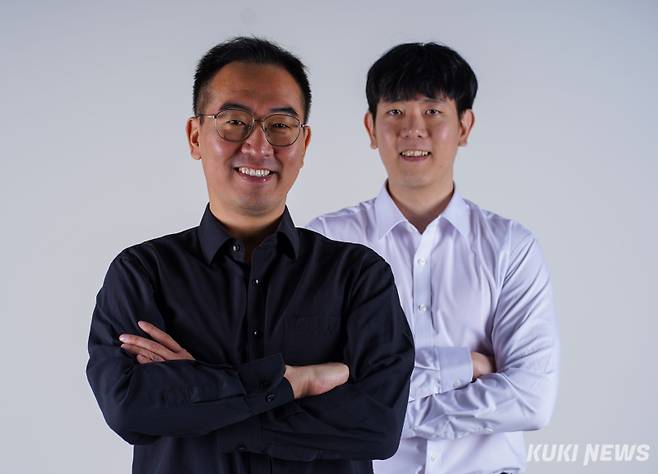 영림프라임창호 박정상 감독(왼쪽)과 주장 강동윤 9단. 쿠키뉴스 자료사진