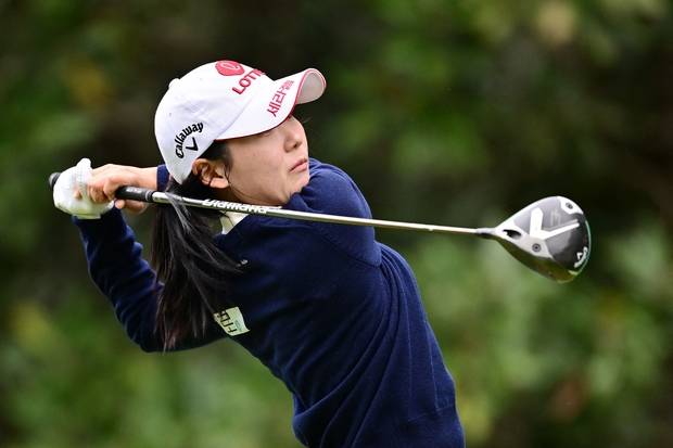 티샷을 하고 있는 황유민. 사진 제공=AFP연합뉴스