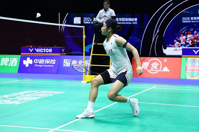 배드민턴 안세영이 8일 아시아안체선수권 결승전 1경기 단식에서 상대 공격을 받아내고 있다. 아시아배드민턴연맹, 대한배드민턴협회 제공