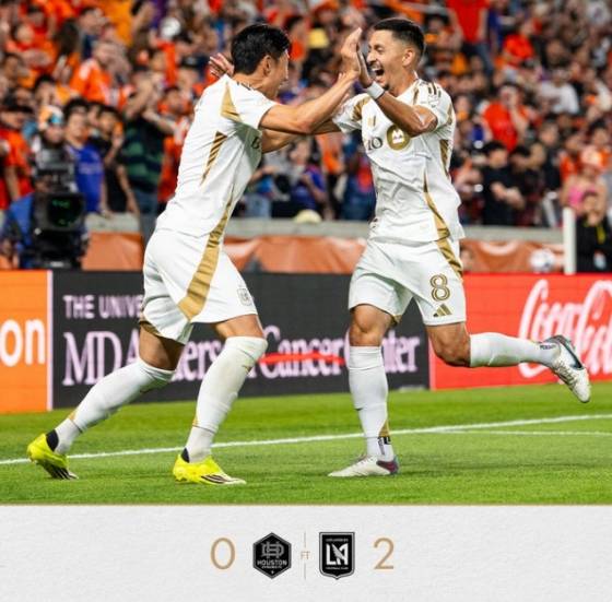 기뻐하는 손흥민(왼쪽)과 마크 델가도. /사진=LA FC 공식 SNS 갈무리