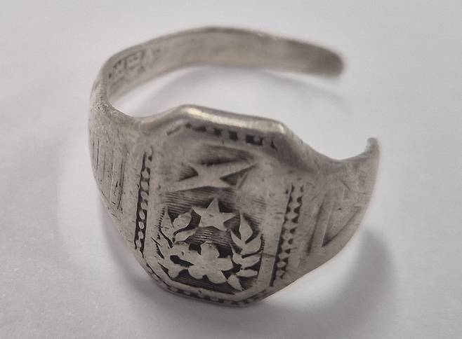 독립 직전 김구가 준 '광복군 반지' 처음 나와…진위 주목 [촬영 이의진]