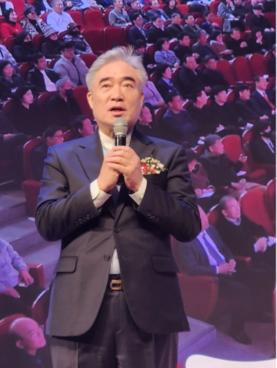 조명래 국민의힘 창원시장 예비후보가 지난달 28일 국립창원대에서 출판기념회를 하고 있다. /우귀화 기자