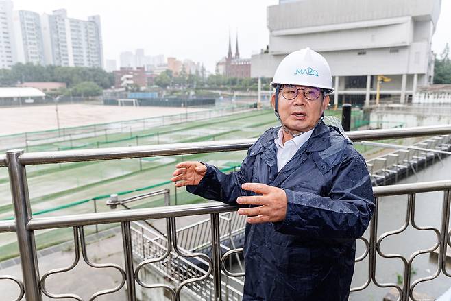 박강수 마포구청장은 50년 된 망원유수지와 마포유수지를 온전한 주민 공간으로 되돌리기 위한 본격적인 정비에 나선다.
