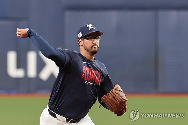 WBC 훈련 합류한 데인 더닝 (오사카=연합뉴스) 임화영 기자 = 월드베이스볼클래식(WBC) 출전을 앞둔 한국 야구 대표팀 데인 더닝이 1일 일본 오사카 교세라돔에서 훈련을 하고 있다. 2026.3.1 hwayoung7@yna.co.kr