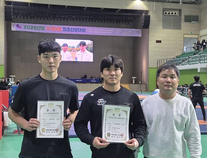 울산 남구는 강원도 평창군에서 열린 '2026년 국가대표 최종선발대회'에서 울산 남구청 직장운동경기부 레슬링팀이 국가대표를 배출하는 등 값진 결실을 거뒀다고 3일 밝혔다. 남구 제공