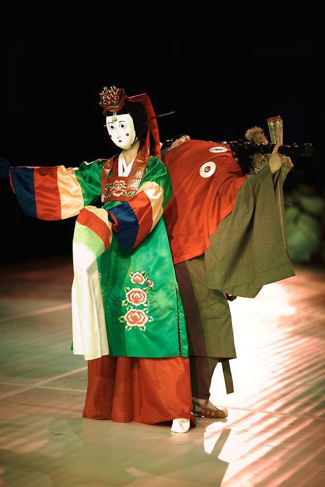 ‘에피소드:2, 탈춤’의 한 장면(사진=링크서울).