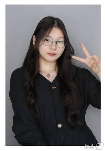 남을 돕는 사회복지사가 되려 했던 여중생이 안타까운 사고로 뇌사에 빠져, 6명에게 새 삶을 선물한 뒤 세상을 떠났다. 사진은 기증자 박채연 양.(한국장기조직기증원 제공)