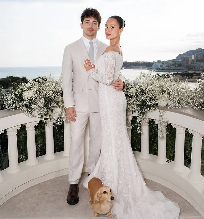 사진. | 알렉산드라 르클레르 SNS