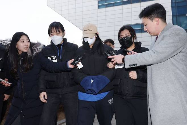 김씨가 지난 12일 서울북부지법에서 영장실질심사를 받기 위해 출석하고 있다. 연합뉴스