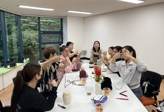 완도군은 가족센터 운영 및 보조 사업에 전체 예산의 80%에 달하는 35억 원을 배정했다. 완도군 제공