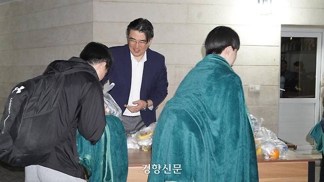 이란에 체류 중이던 한국인 중 23명이 3일 투르크메니스탄으로 대피했다. 외교부 제공