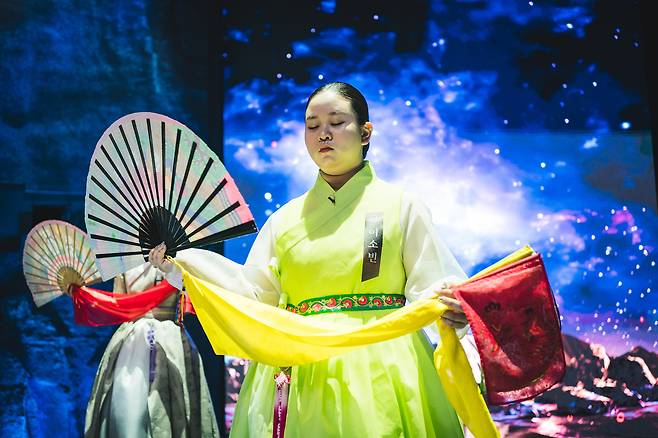 A still from Disney+'s fortunetelling survival show ″Battle of Fates″ [THE WALT DISNEY COMPANY KOREA]