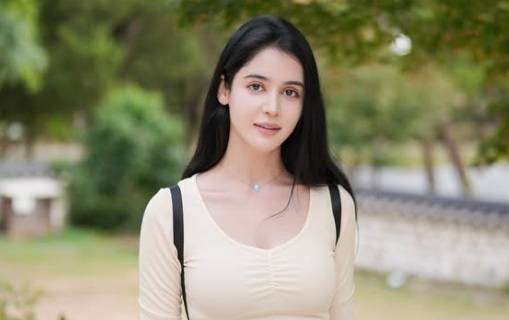 한국에서 활동 중인 ‘미스 이란’ 출신 모델 호다 니쿠가 최근 미국이 이란을 공격한 것과 관련 자국 정권의 폭압성을 강도 높게 비판했다. [사진출처 = 인스타그램]