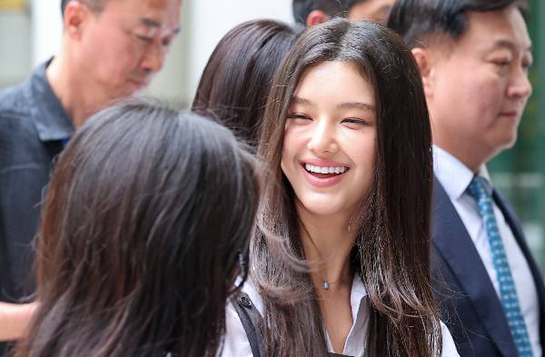 걸그룹 뉴진스에서 퇴출된 다니엘이 일본에서 목격됐다. 사진은 뉴진스 출신 다니엘 모습. /사진=뉴스1