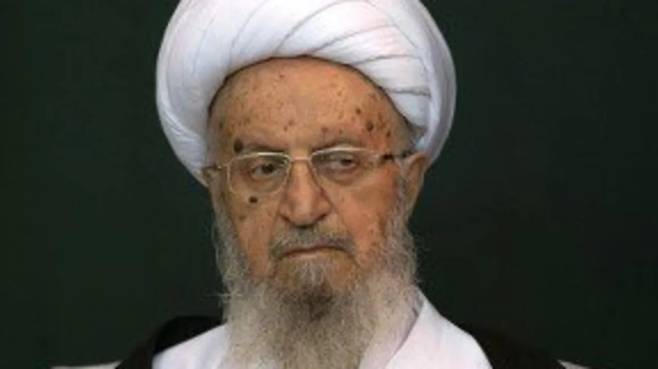 이란 시아파 최고 성직자(대아야톨라) 나세르 마카렘 시라지. 그는 하메네이 사망 이후 전 세계 무슬림에게 보복을 촉구하는 종교령을 발표했다. 마카렘 시라지 엑스(X·옛 트위터) 계정 갈무리