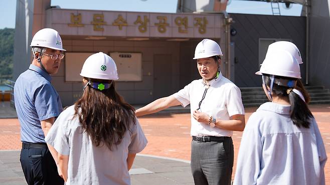 ▲보문관광단지 APEC 공사현장점검 모습     제공=경북문화관광공사