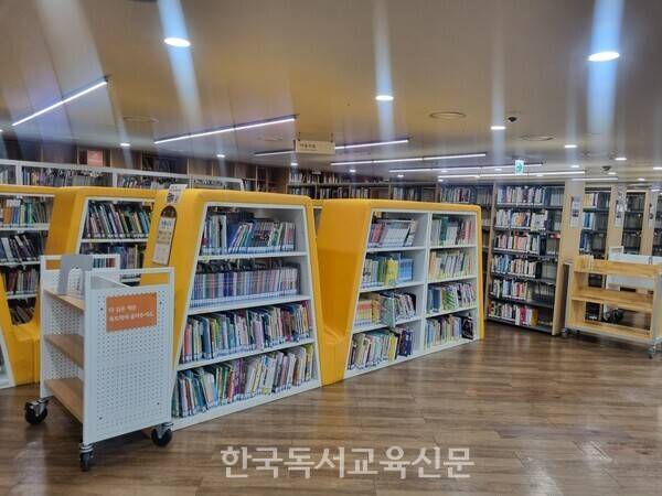 서울도서관 내부모습. 사진=한국독서교육신문