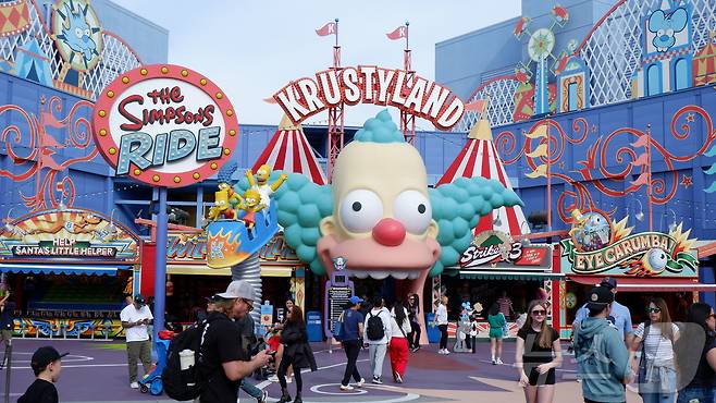 '심슨 라이드'가 막을 내리고 그 자리에 '백투더퓨처'가 들어설 예정이다.ⓒ 뉴스1 윤슬빈 관광전문기자
