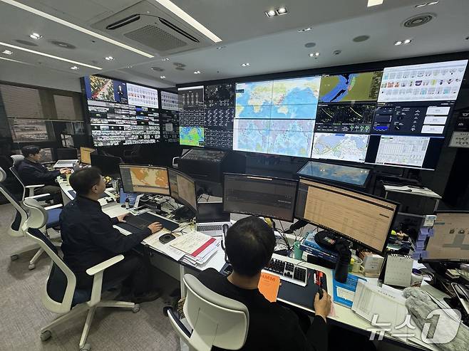 지난달 26일 부산 HMM 선박종합상황실 내부 모습 2026.3.4/뉴스1 ⓒ 뉴스1 박종홍 기자