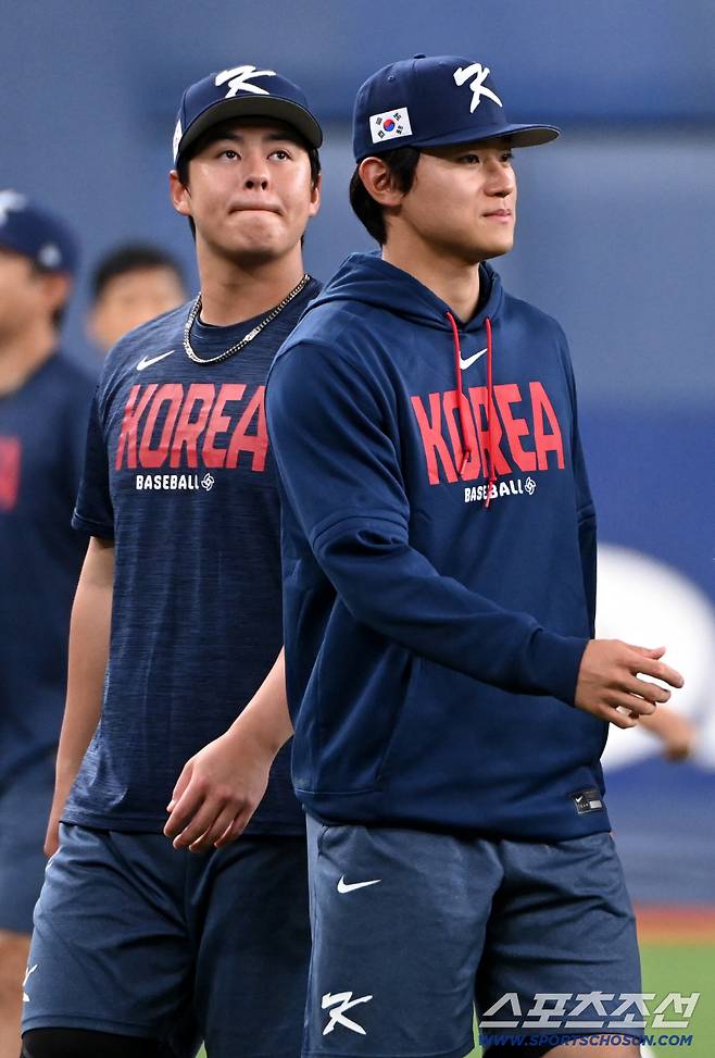 3일 일본 오사카 교세라돔에서 열린 WBC(월드베이스볼클래식) 한국과 오릭스 버팔로스의 경기. 경기 전 노시환과 김도영이 워밍업을 하고 있다. 오사카(일본)=허상욱 기자wook@sportschosun.com/2026.03.03/