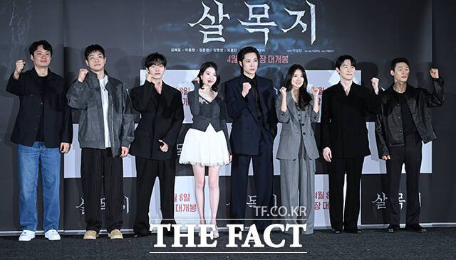 이상민 감독과 배우 김영성, 윤재찬, 장다아, 이종원, 김혜윤, 김준한, 오동민(왼쪽부터)이 4일 오전 서울 용산구 CGV 용산 아이파크몰에서 열린 영화 ‘살목지’ 푸티지 시사 및 제작보고회에 참석해 많은 얘기를 나눴다. /김성렬 기자