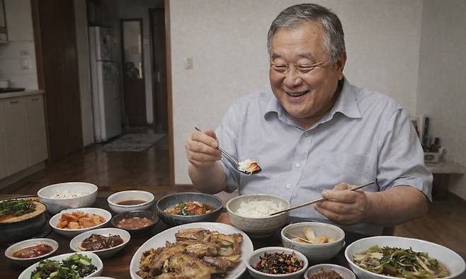 노쇠의 원인으로는 유전적 요인과 산화 스트레스, 만성 염증, 호르몬 변화, 생활습관 등이 꼽힌다. 위 사진은 기사 이해를 돕기 위해 AI(인공지능)를 활용해 생성한 가상의 이미지입니다. Chat GPT 생성