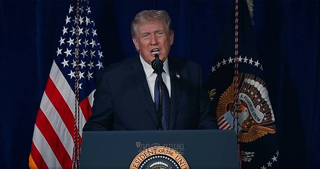 도널드 트럼프 미국 대통령은 1일(현지시간) 오후 소셜미디어 트루스소셜에 공개한 6분짜리 영상을 통해 미국의 모든 목표가 달성될 때까지 이란 공습 작전이 계속될 것이라고 말했다. 2026.3.2 트루스소셜 캡처