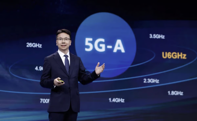 3일(현지시간)  차오빈 화웨이 ICT 부문 사장이 기조연설에서 5G 어드밴스드(5.5G) 전략을 발표하고 있다. 화웨이 제공