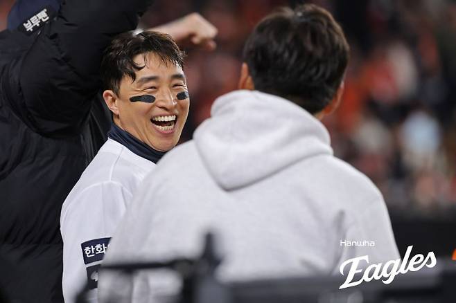 ▲ 시범경기에서 젊은 선수들과 개막 로스터 한 자리를 놓고 치열한 경쟁을 벌일 것으로 예상되는 손아섭 ⓒ한화 이글스