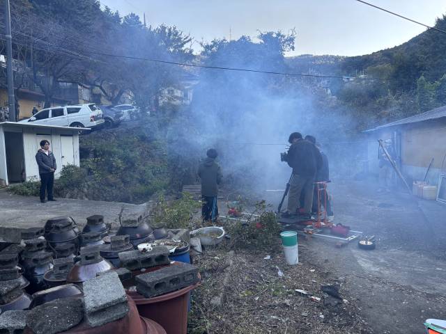 수강생들이 영화 아카데미를 통해 직접 영화를 촬영해보고 있다. 영화의전당 제공