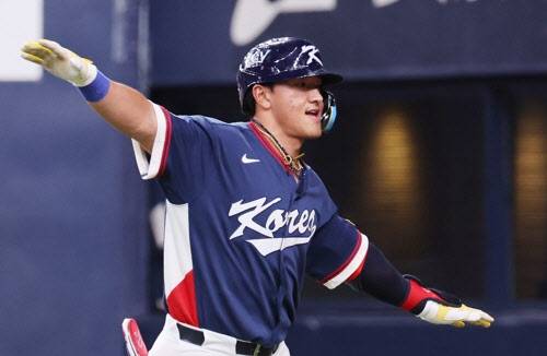 WBC 1차전 체코전에 4번타자로 나서는 안현민. 사진=연합뉴스