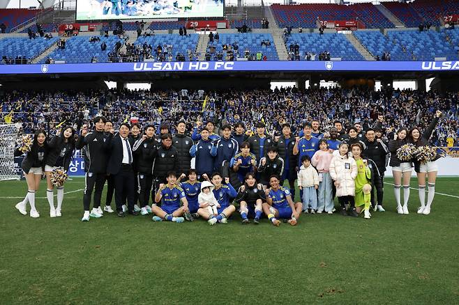 울산문수축구경기장/ K리그1/ 울산HDFC vs 강원FC/ 울산 단체/ 승리 사진/ photo by Jeongsoo Kim