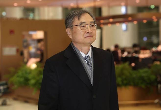 한미 외교장관회담 등을 위해 미국을 방문했던 조현 외교부 장관이 지난달 7일 인천국제공항 2터미널을 통해 귀국하고 있다. 연합뉴스