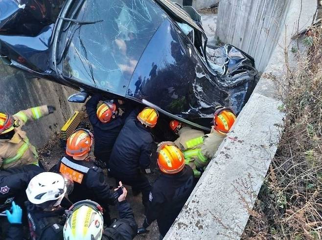 지난 2022년 12월 강릉에서 발생한 급발진 의심사고 현장. /사진=뉴스1