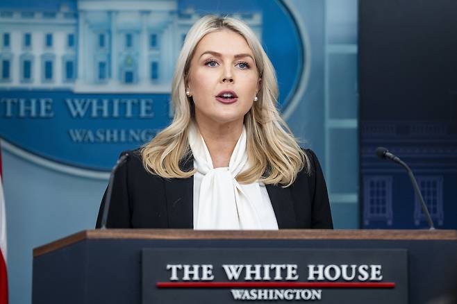 캐럴라인 레빗 미국 백악관 대변인이 4일(현지시간) 워싱턴 백악관에서 기자회견을 하고 있다. EPA연합뉴스