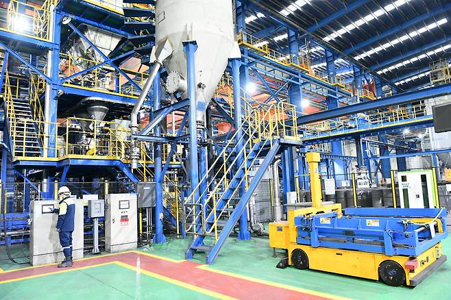 포스코퓨처엠 포항 인조흑연 음극재 공장의 내부 모습. 포스코퓨처엠 제공