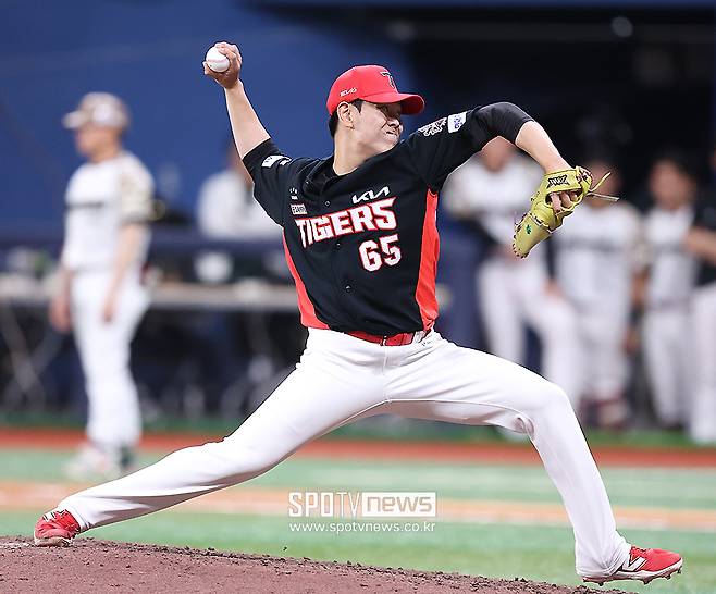 ▲ 이범호 감독은 성영탁ㅇ르 이미 필승조로 낙점했기 때문에 연습경기 결과는 큰 의미가 없다고 말한다 ⓒ곽혜미 기자