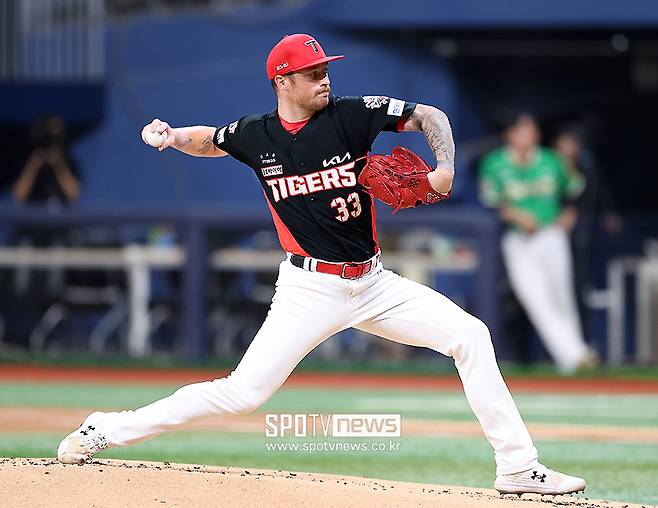 ▲ 5일 KT와 연습경기에 나가 2이닝을 소화하며 몸을 풀 예정인 아담 올러 ⓒ곽혜미 기자