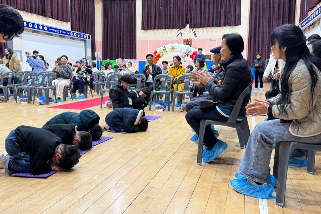 함안 예곡초등학교 입학식.