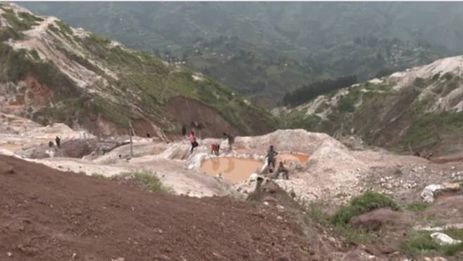 콩고민주공화국(민주콩고) 내 반군이 장악한 콜탄 광산에서 대규모 산사태가 발생했다. 루바야 콜탄 광산 개발 현장.(사진=현지 뉴스 영상 캡쳐)
