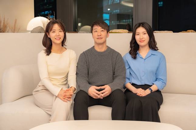 (왼쪽부터) 스킨1004의 최정원 서구권 마케팅 팀장, 권동준 글로벌 마케팅 본부장, 박다솜 동남아시아 마케팅 팀장./사진=스킨1004 제공