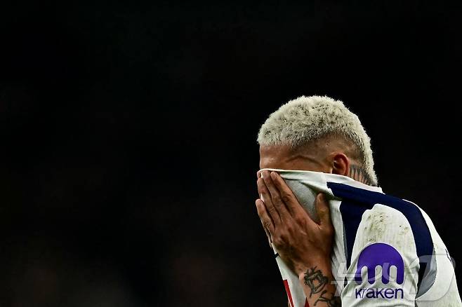 토트넘 홋스퍼가 6일(한국시간) 열린 2025-26 EPL 29라운드 크리스털 팰리스와 홈 경기에서 1-3으로 역전패했다. ⓒ AFP=뉴스1