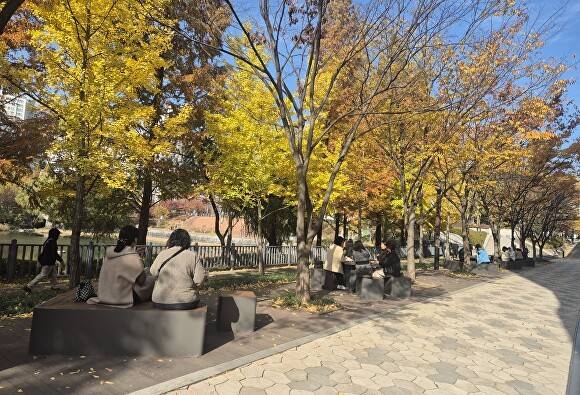 동백호수공원 산책로. [사진=용인특례시]