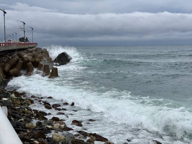 ▲ 동해중부전해상 풍랑예비특보 발표에 따라 안전사고 위험예보제 ‘주의보’ 단계가 발령됐다.