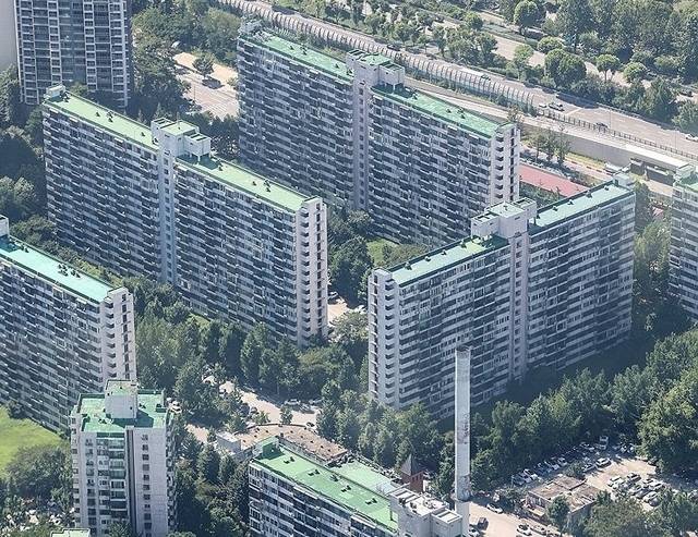 서울시 송파구 잠실동 주공아파트 5단지 전경. 연합뉴스